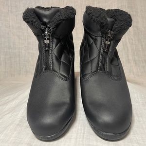 Women’s Weatherproof Lori Black Ankle Boots. Rain or Snow Cute and Warm Sz 7.5